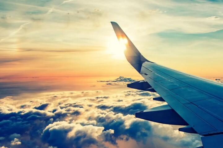 The Exact Timeline for Booking Flights and Hotels